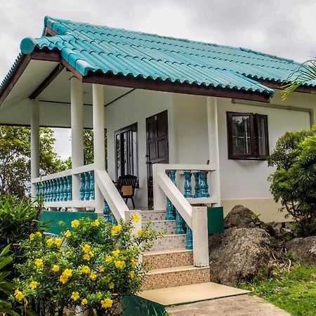 Dragon Hut Resort Haad Yao Exterior photo