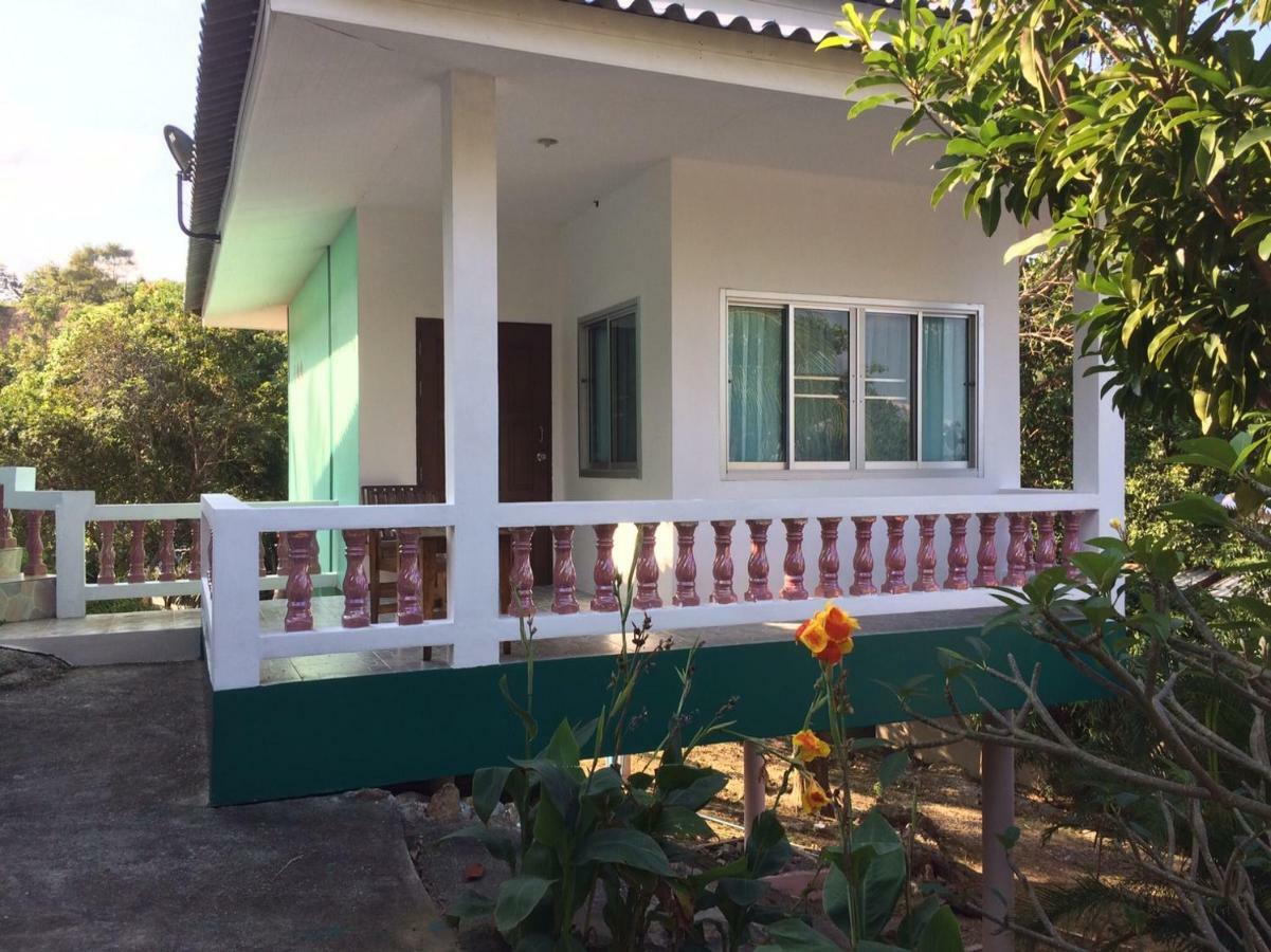 Dragon Hut Resort Haad Yao Exterior photo